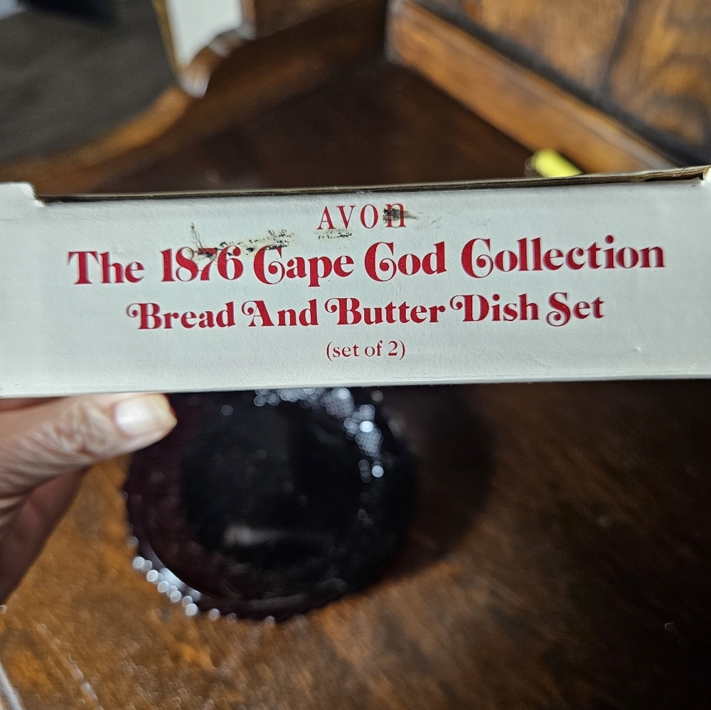 Vintage Avon Red Glass Bread And Butter Plates. - Picture 6 of 7